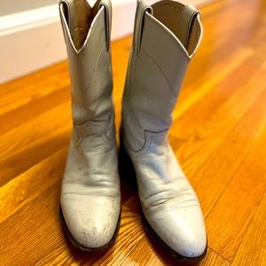 Vintage white cowboy boots